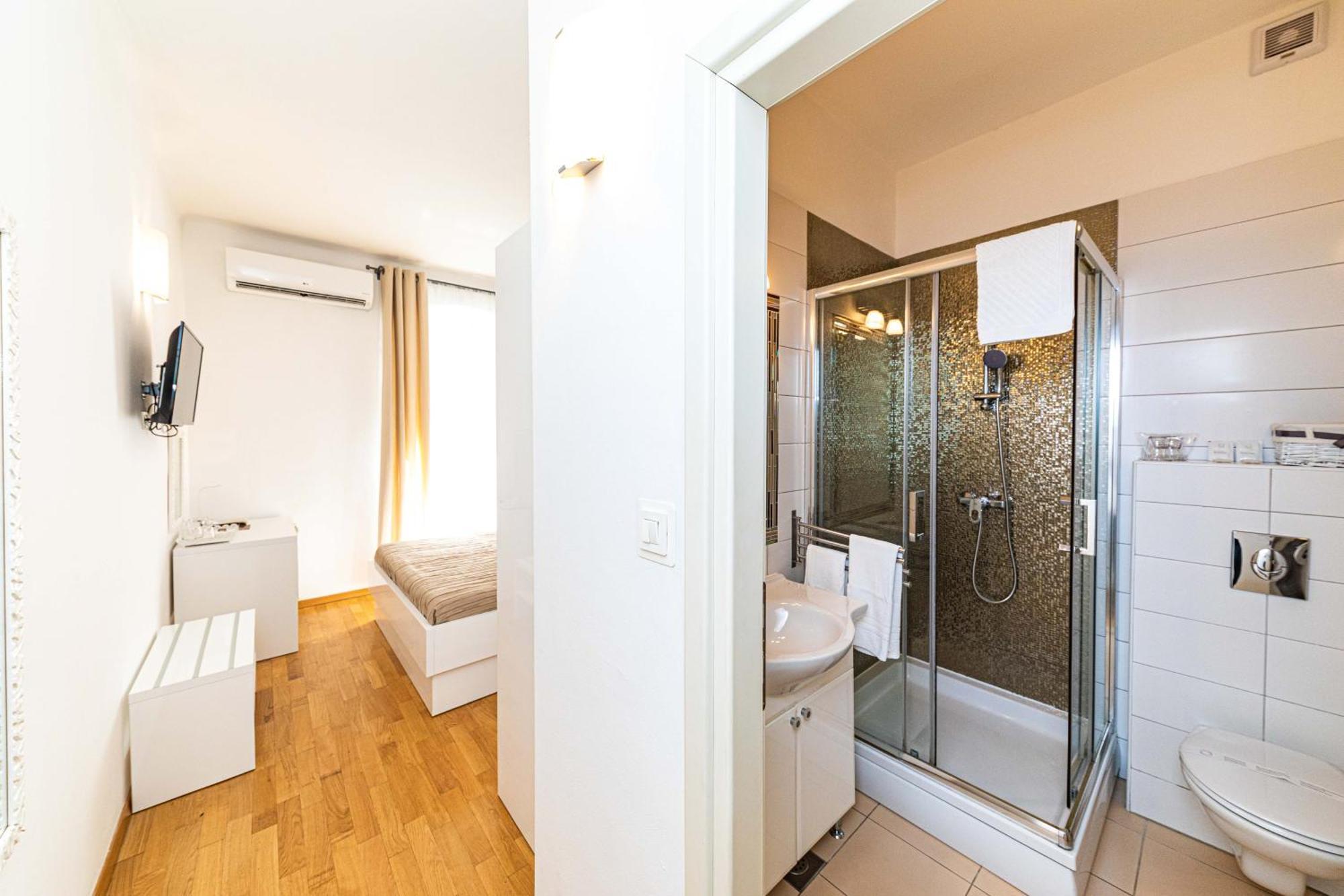 Riva City Rooms Split Chambre photo