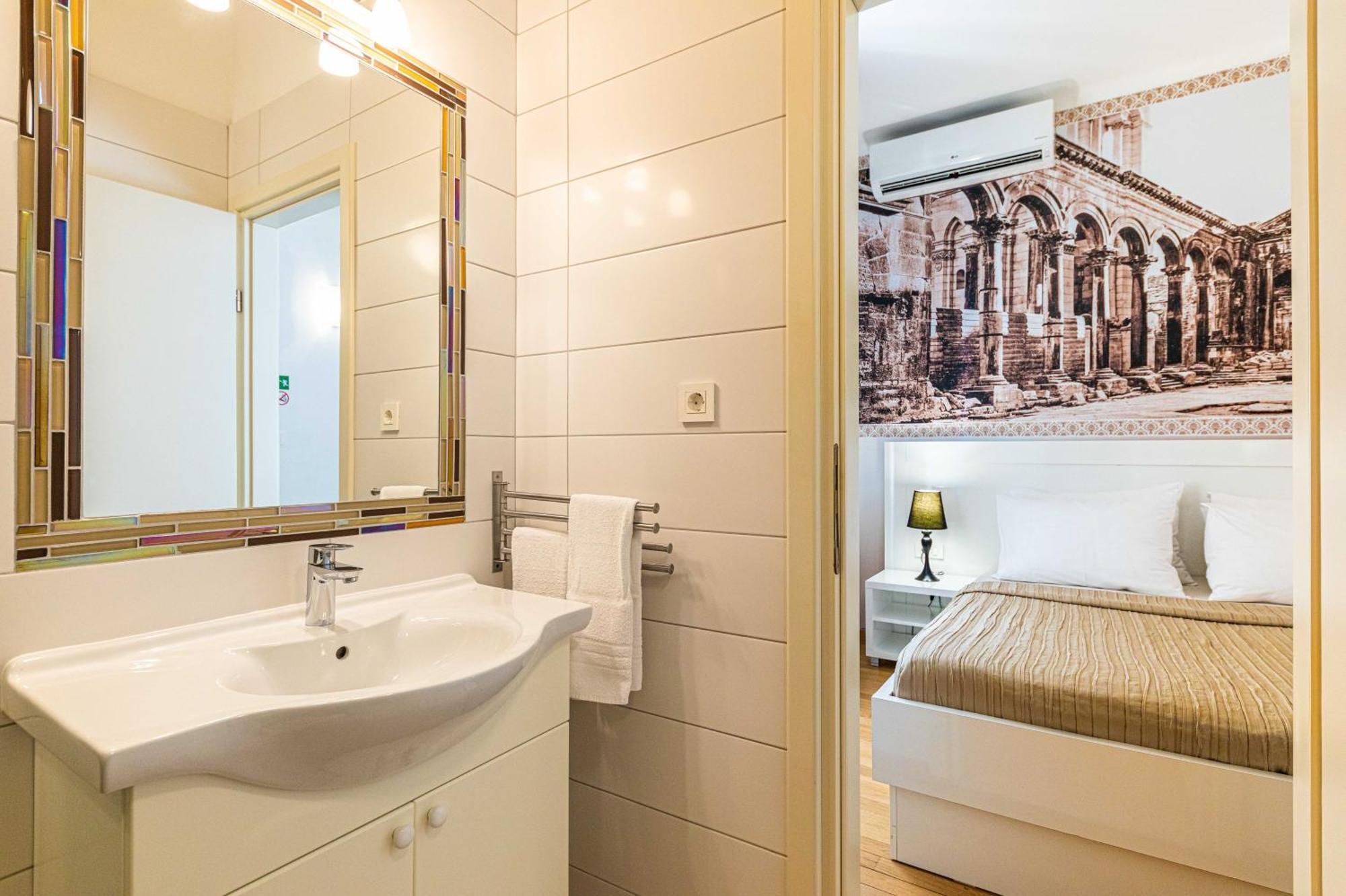 Riva City Rooms Split Chambre photo